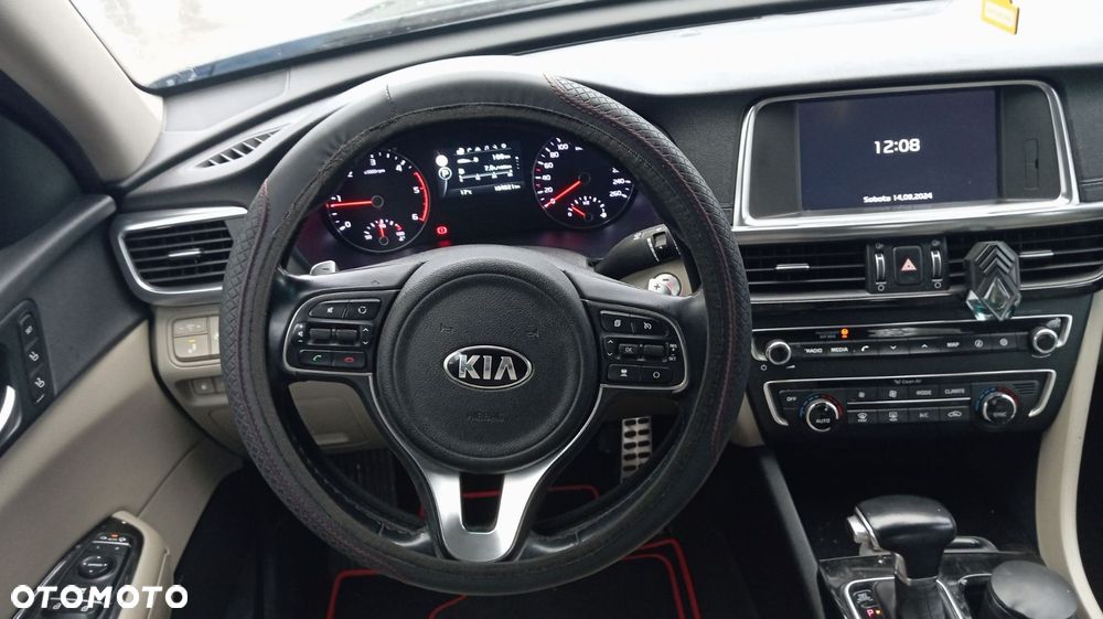 Kia Optima - 8