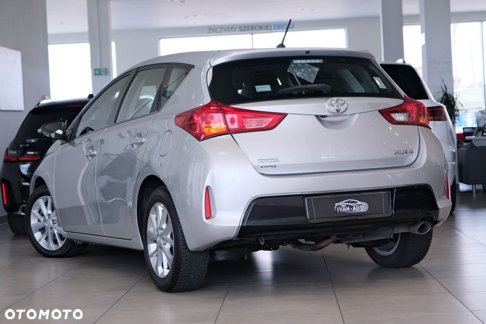 Toyota Auris - 10