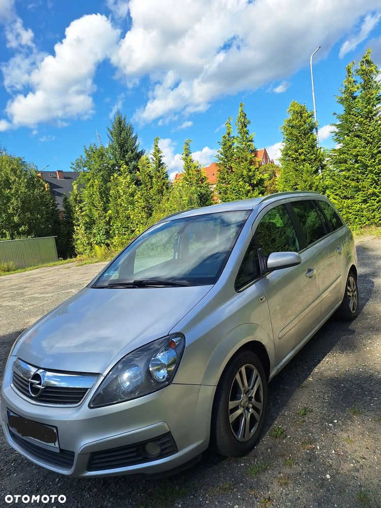 Opel Zafira 1.9 CDTI Cosmo - 3