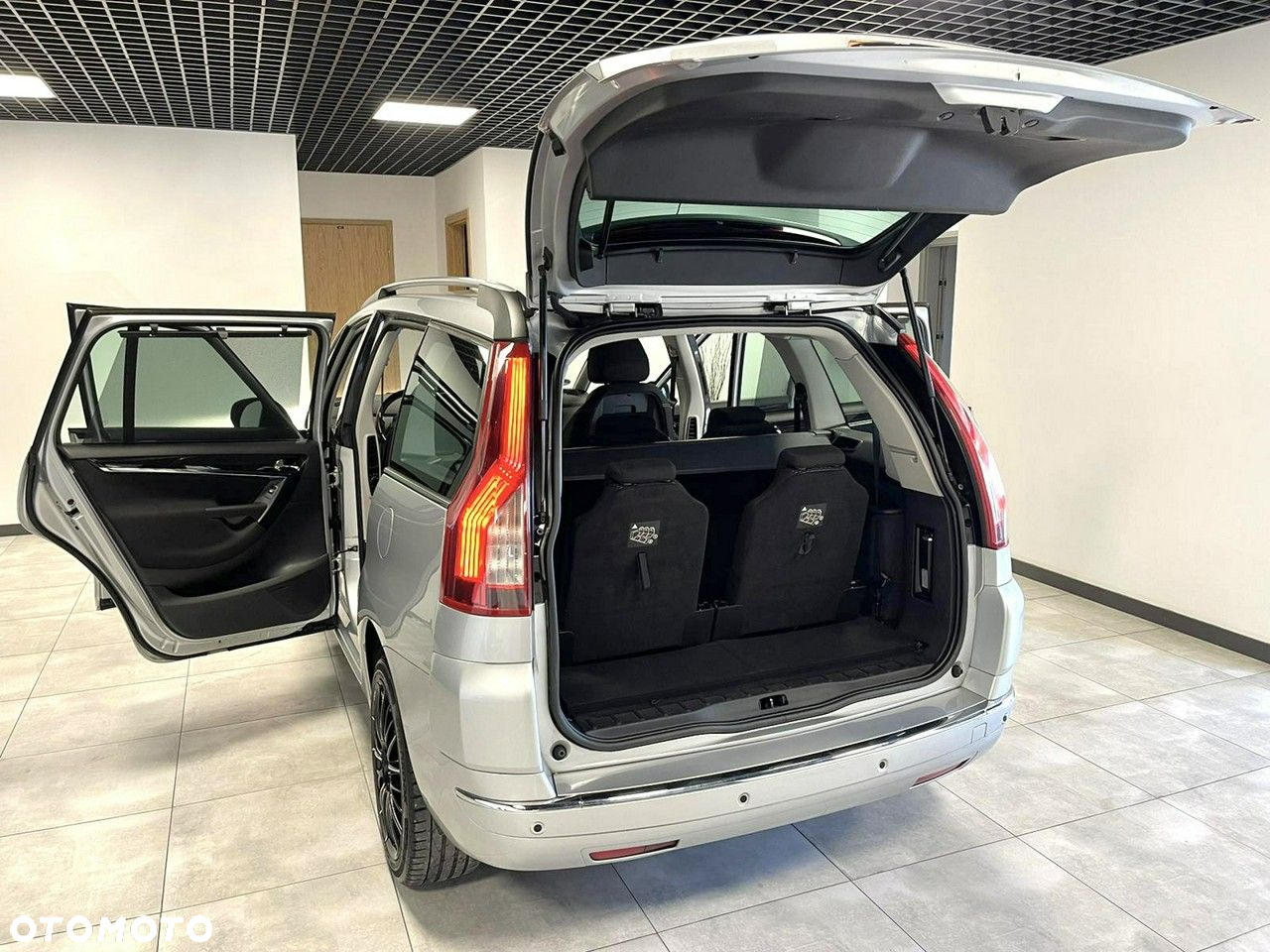 Citroën C4 Grand Picasso - 23
