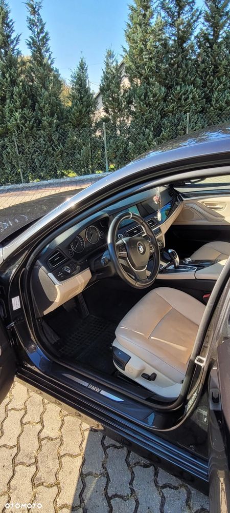 BMW Seria 5 530d xDrive - 7