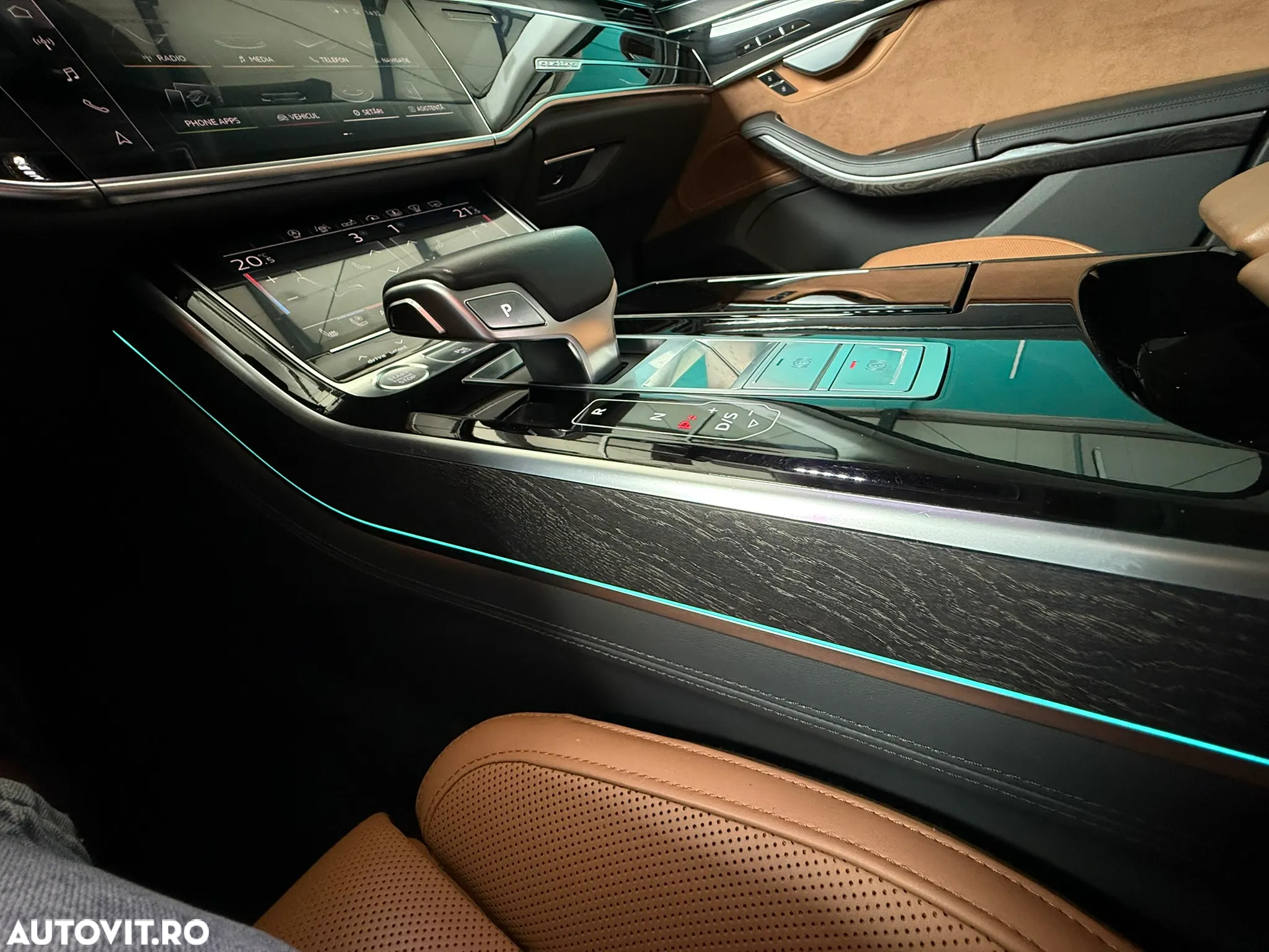 Audi A8 55 TFSI quattro Tiptronic MHEV - 27