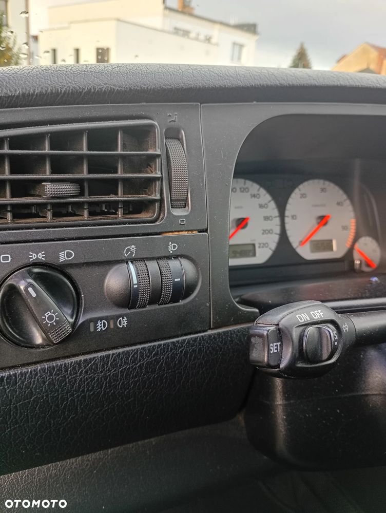 Volkswagen Golf - 18