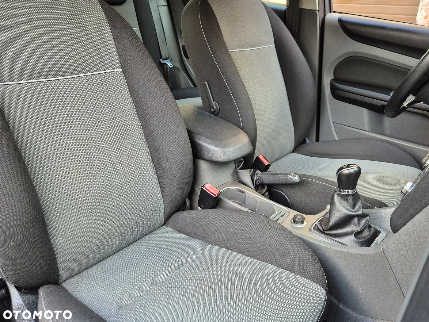 Ford Focus - 24