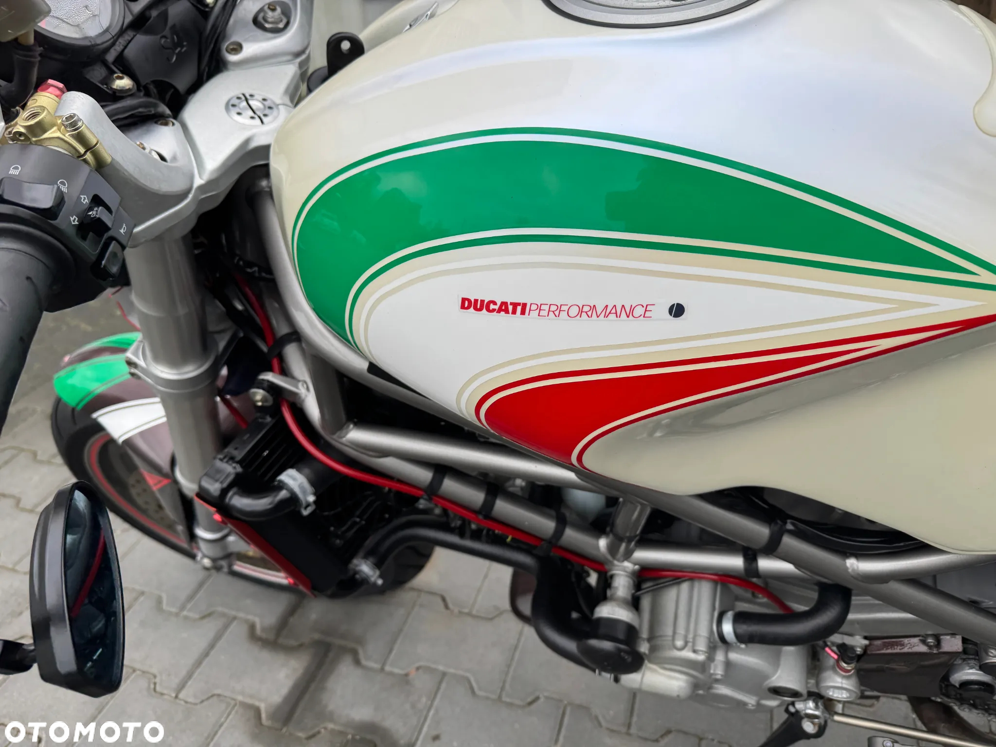 Ducati Monster - 26
