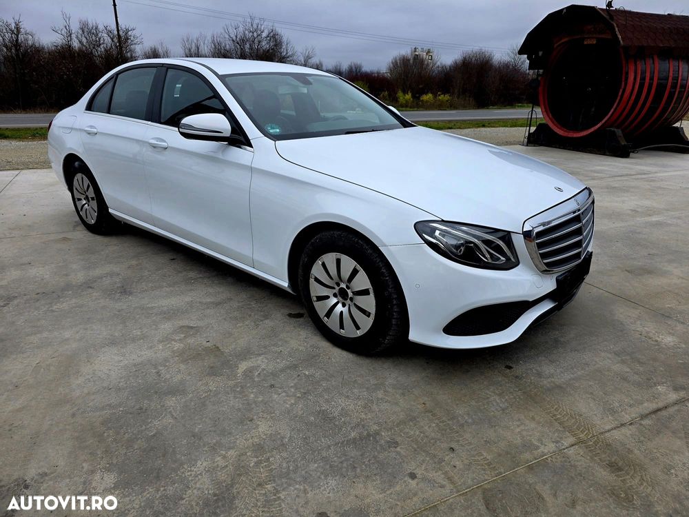 Mercedes-Benz E 220 d 4Matic 9G-TRONIC - 8