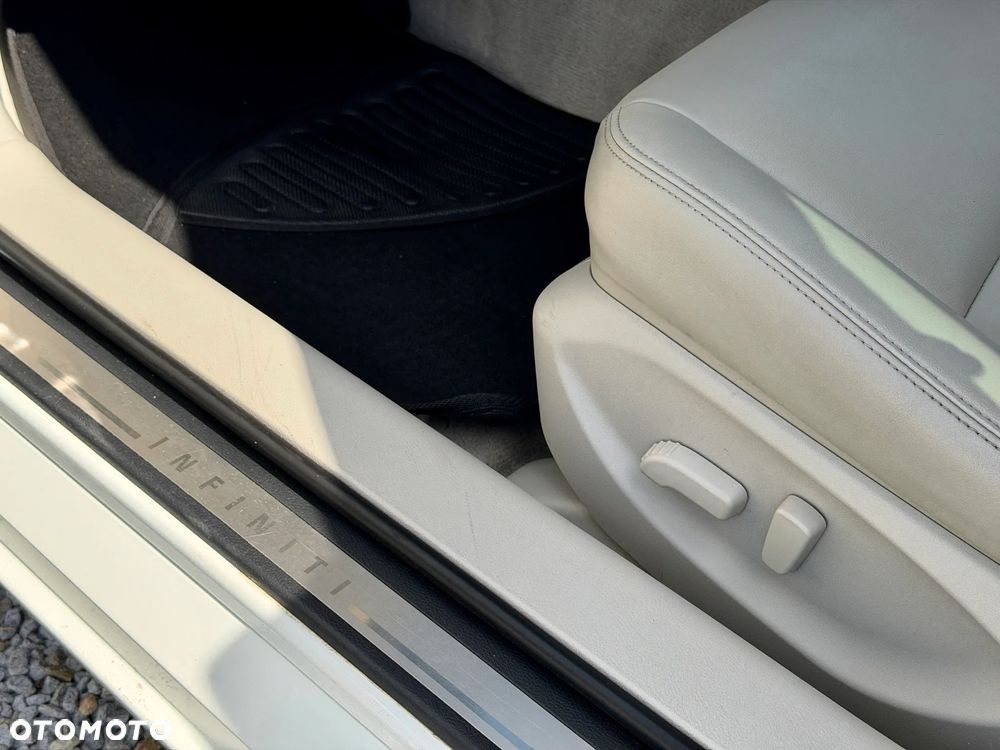 Infiniti Q50 Q50S 3.0t Sport - 18