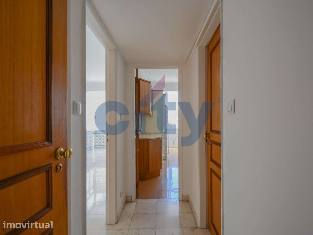 Apartamento T5 para arrendamento em S.Domingos de Benfica - Grande imagem: 4/40