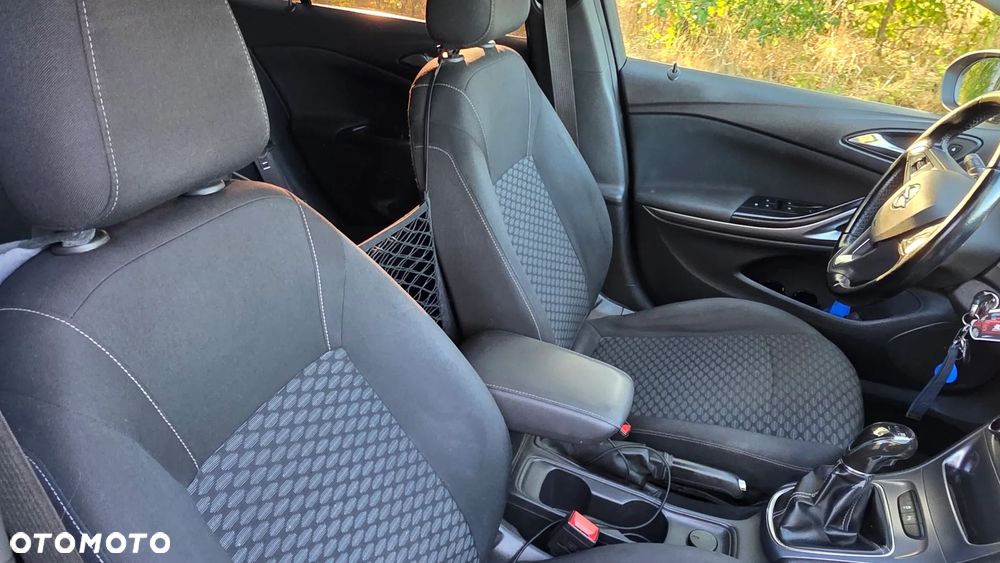 Opel Astra 1.4 T Enjoy - 18