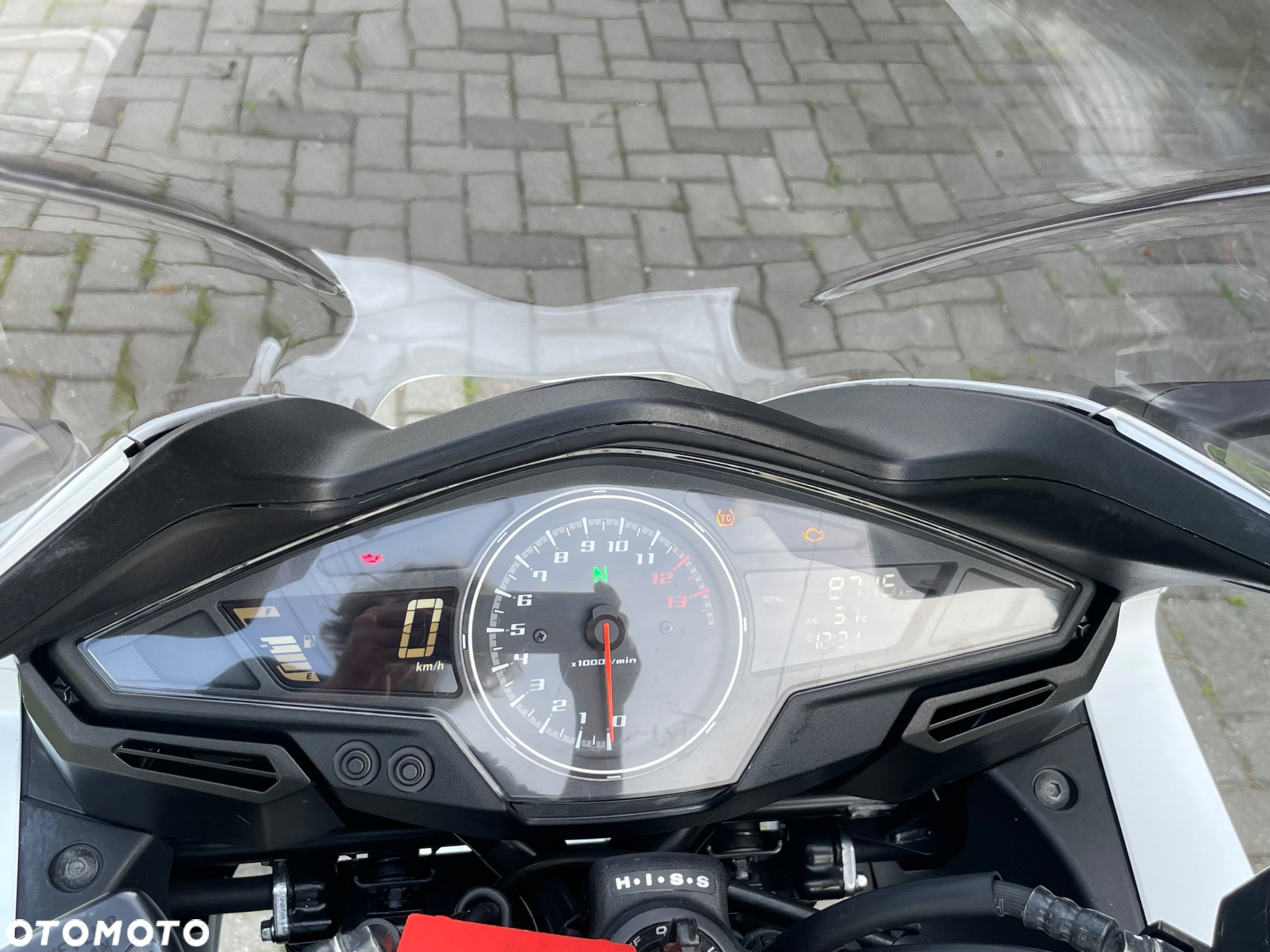 Honda VFR - 12