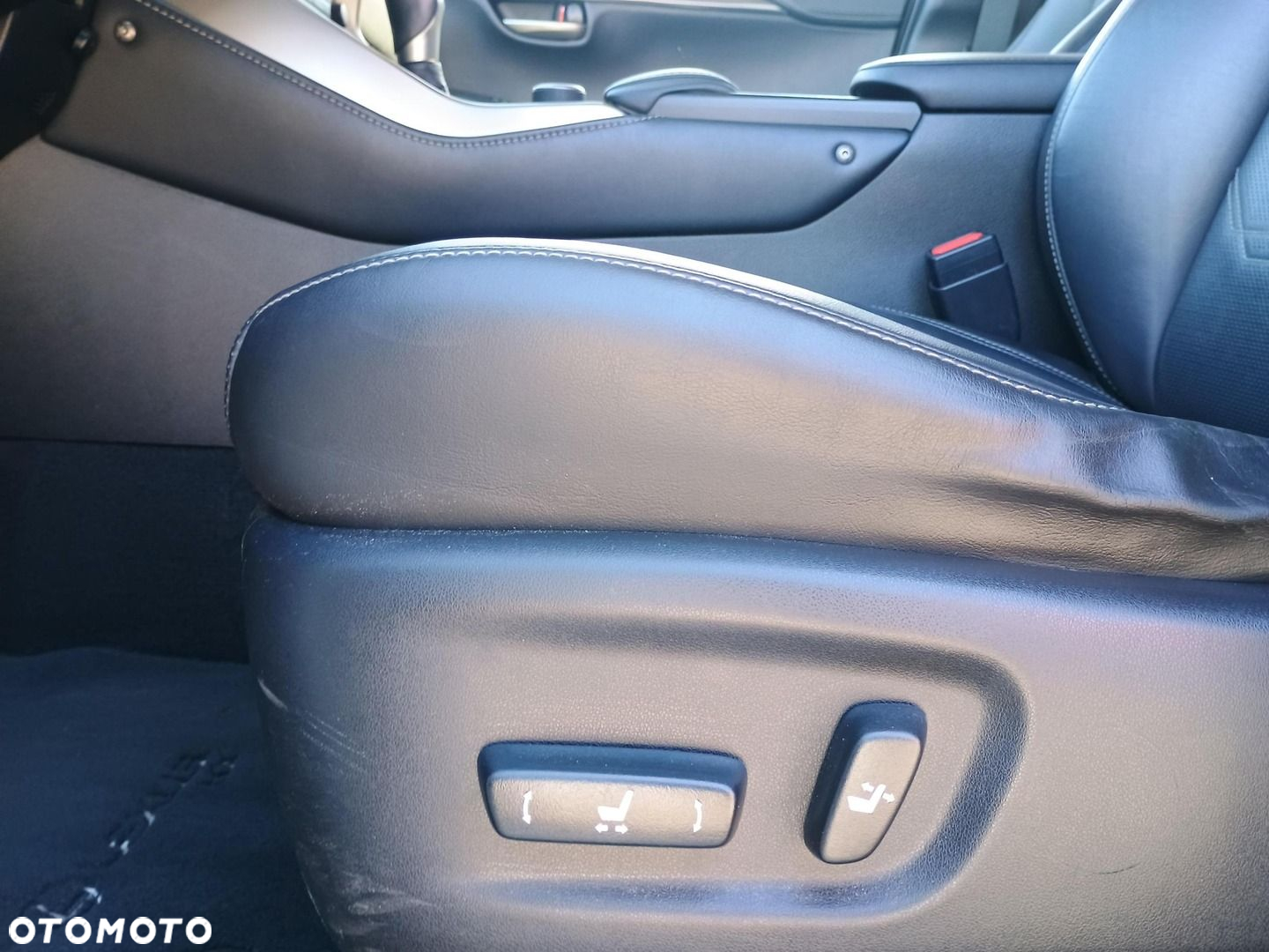 Lexus NX 200t Comfort AWD - 21