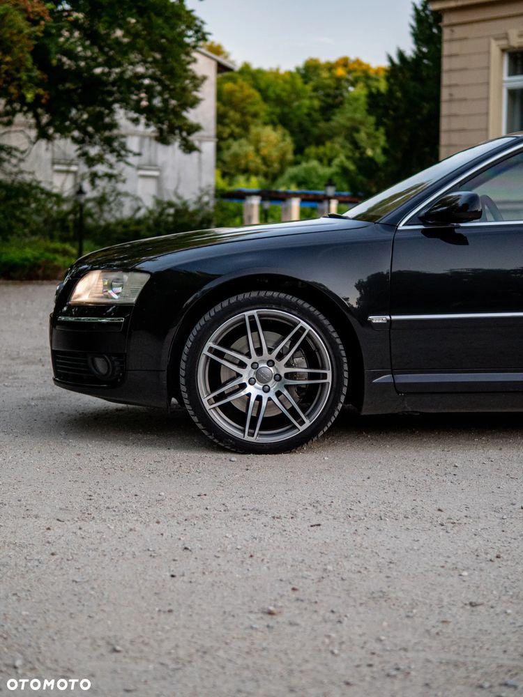 Audi A8 - 8