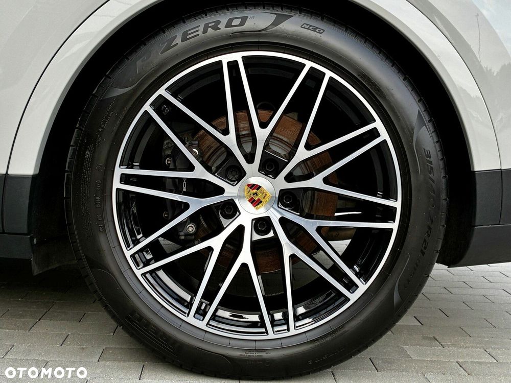 Porsche Cayenne - 16
