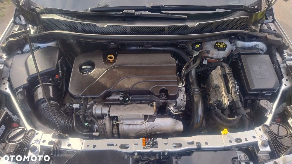 Opel Astra 1.4 Turbo Start/Stop Edition - 32