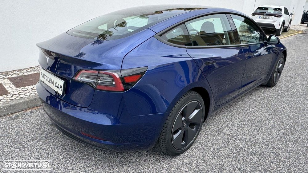 Tesla Model 3 - 4