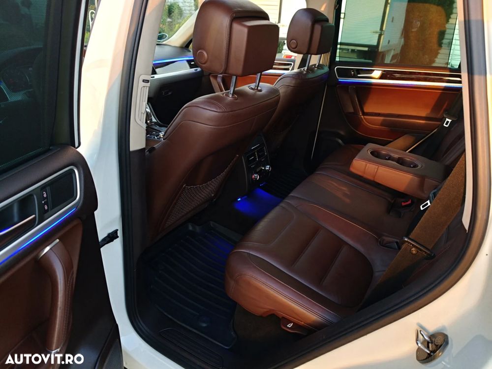 Volkswagen Touareg 3.0 V6 TDI BMT - 11