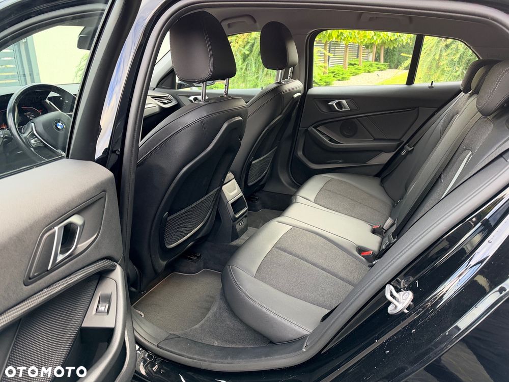 BMW Seria 1 118i GPF Sport Line - 12