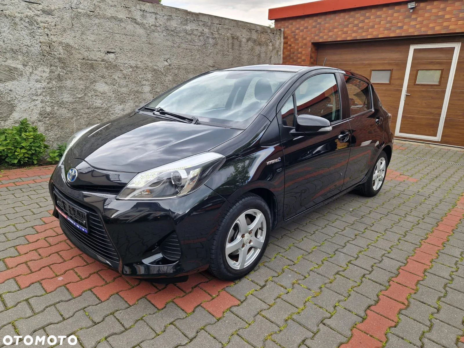 Toyota Yaris Hybrid 1.5 VVT-i Comfort - 1