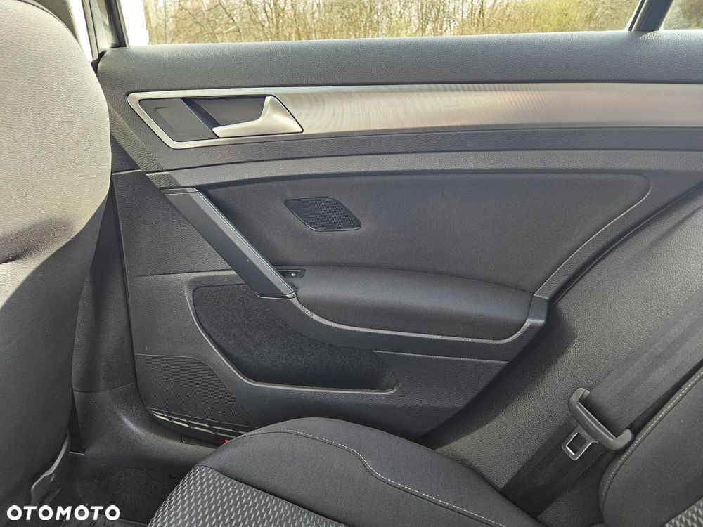 Volkswagen Golf 1.0 TSI Trendline - 36