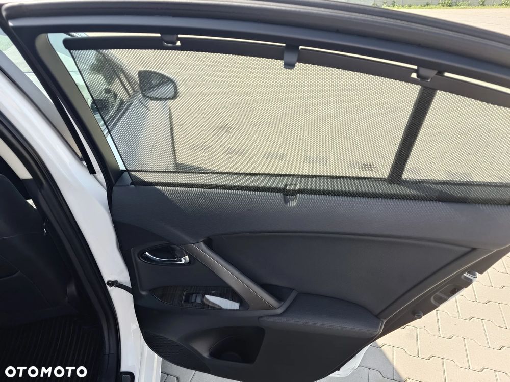 Toyota Avensis 1.8 Premium - 17