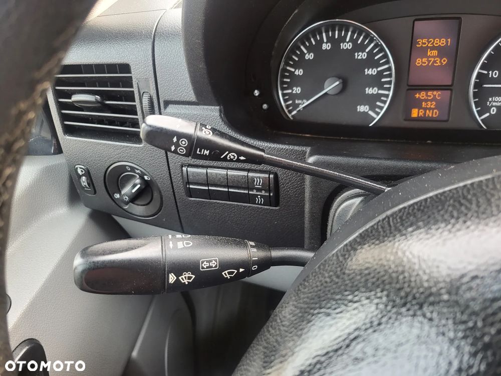 Mercedes-Benz Sprinter - 24