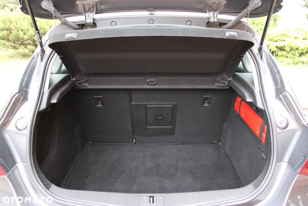 Opel Astra 1.6 Cosmo - 19