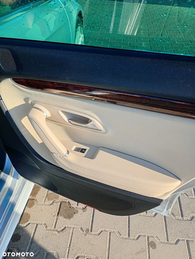 Volkswagen Passat CC 2.0 TDI DPF BMT - 9