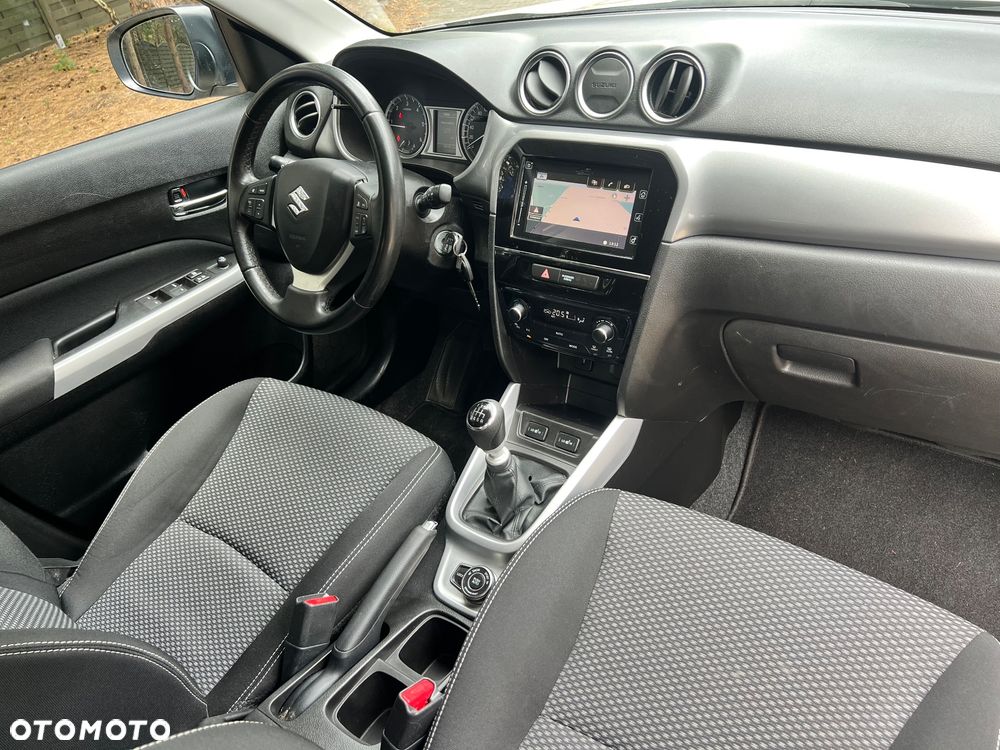 Suzuki Vitara 1.6 DDiS (4x4) Allgrip Comfort - 26