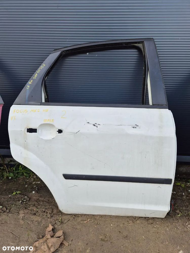 FORD FOCUS MK2 HATCHBACK DRZWI / KLAPA / MASKA / ZDERZAK - 22
