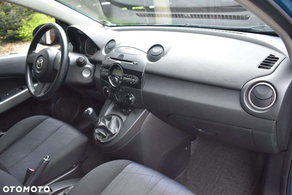 Mazda 2 1.3 MZR Active - 23