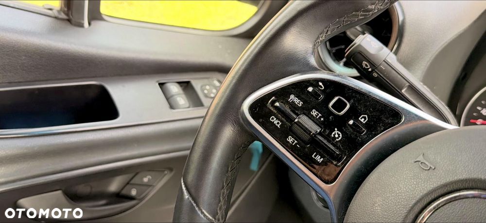 Mercedes-Benz SPRINTER - 11