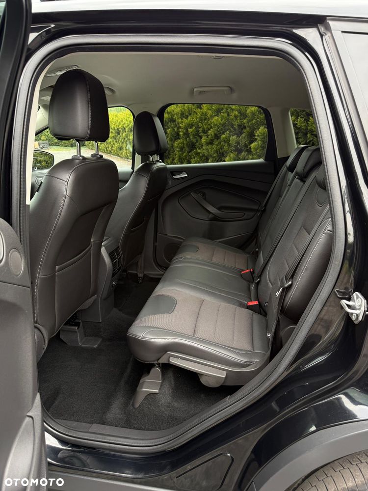 Ford Kuga 2.0 TDCi 2x4 Titanium - 13