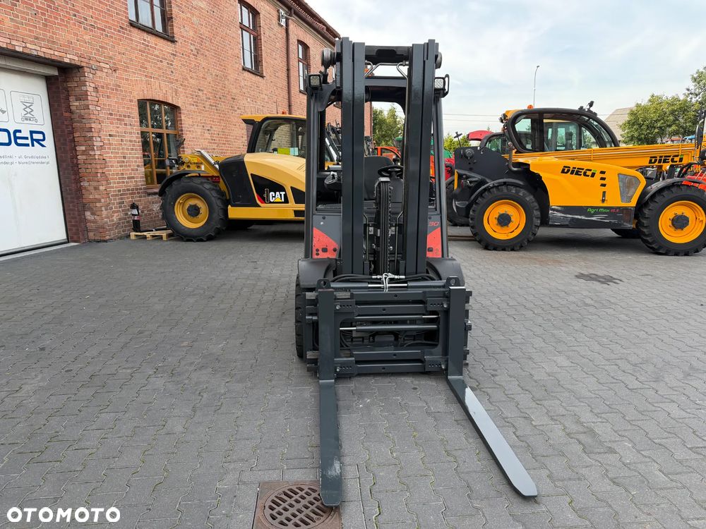 Linde H30T-02 - 9