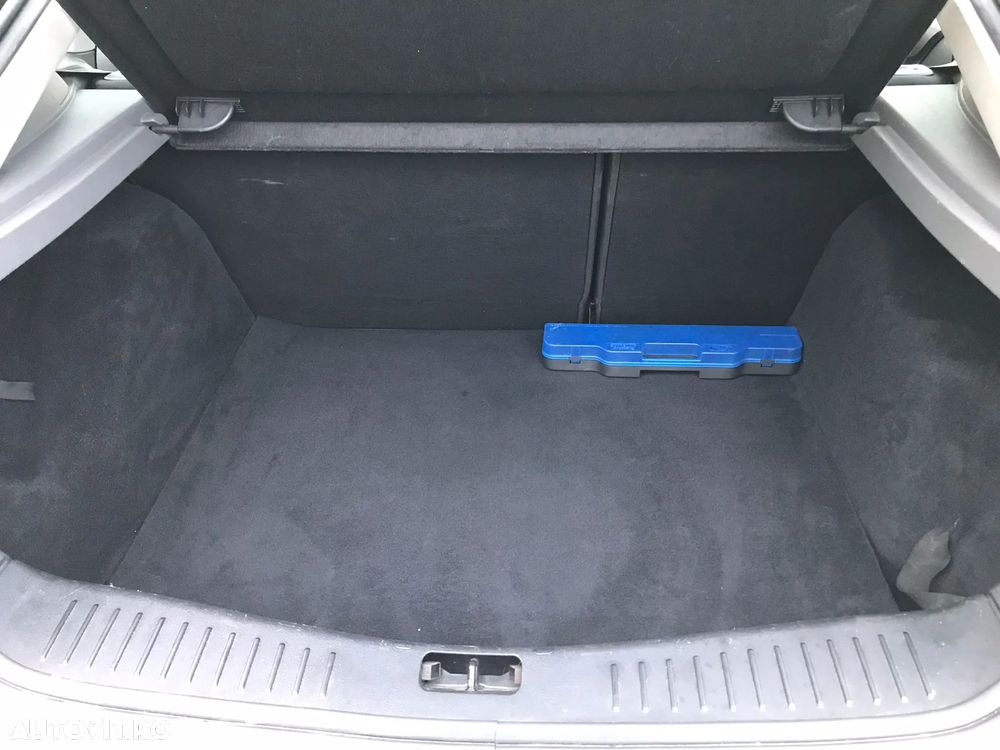 Ford Focus 1.6 TDCI DPF Concept - 16