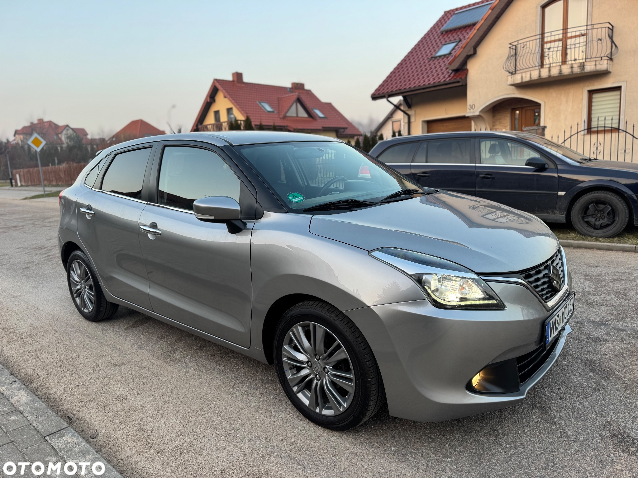 Suzuki Baleno 1.0 T Premium Plus - 3