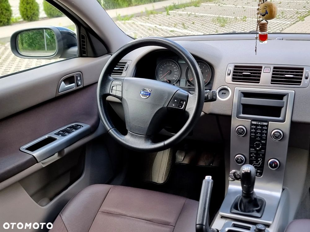 Volvo V50 2.0 Momentum - 10