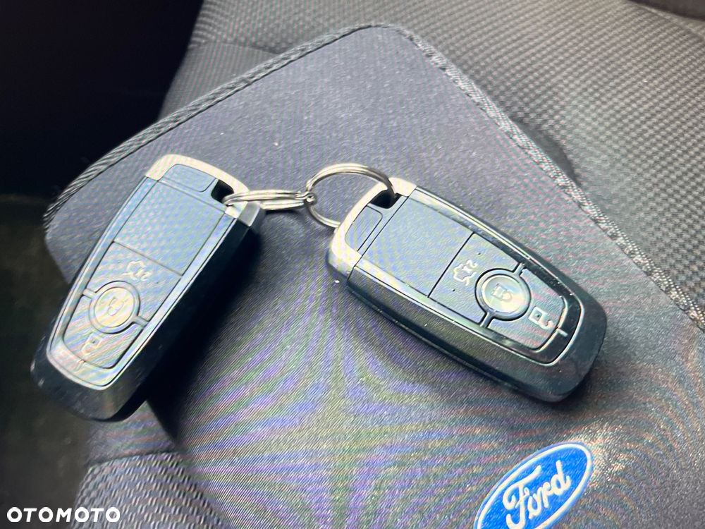 Ford S-Max 2.0 EcoBlue Titanium - 25