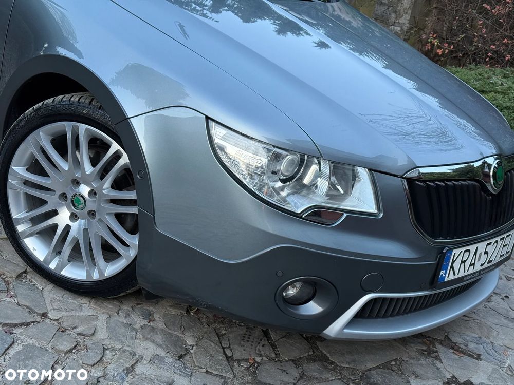 Skoda Superb 2.0 TDI 4x4 DSG Exclusive - 13