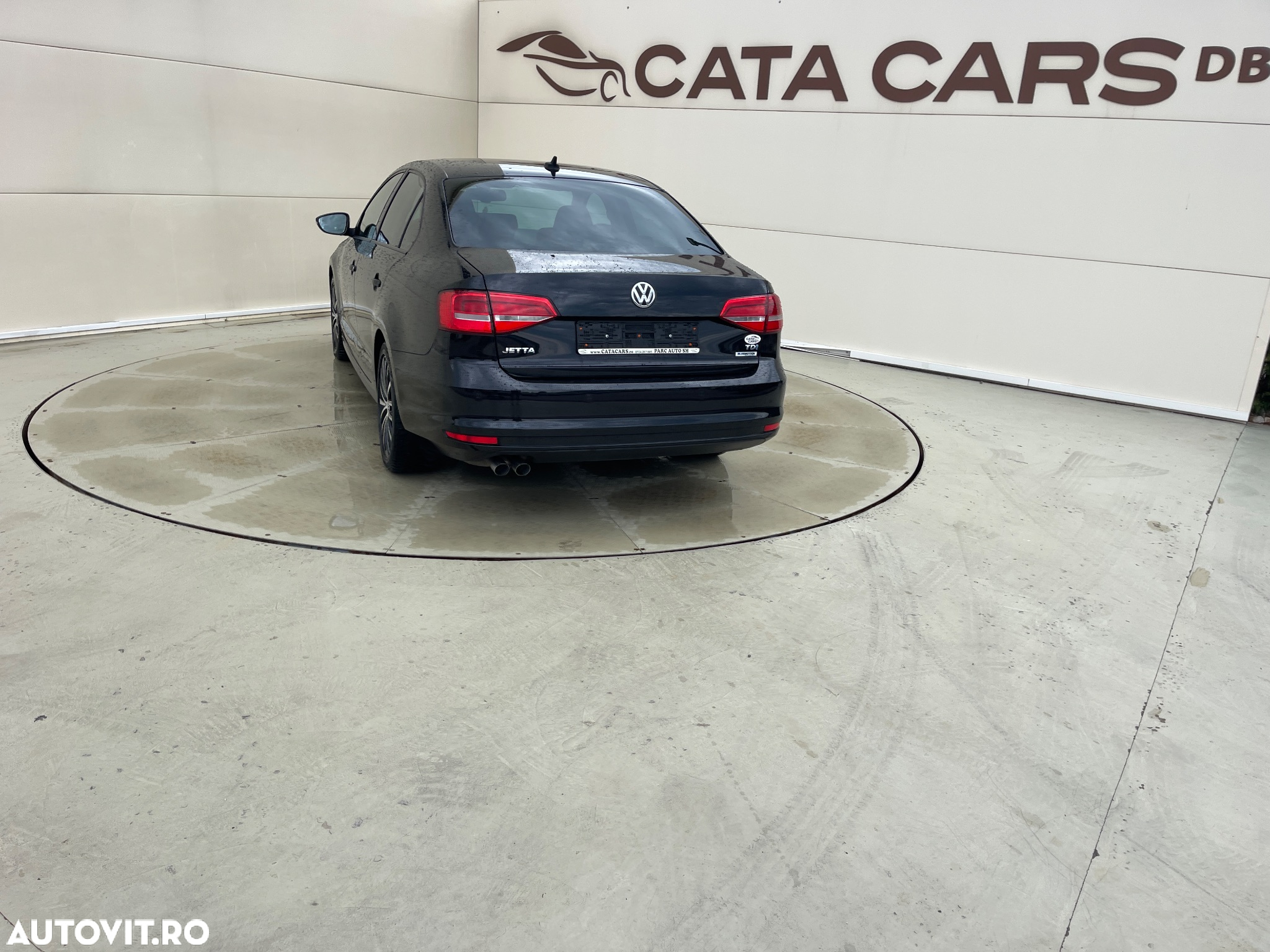 Volkswagen Jetta - 12