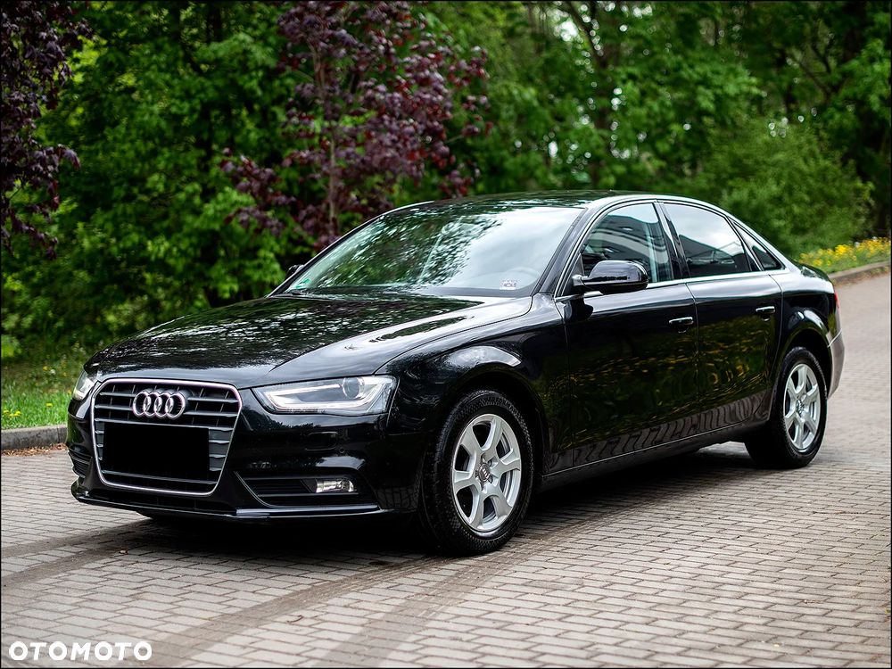 Audi A4 Limousine - 11