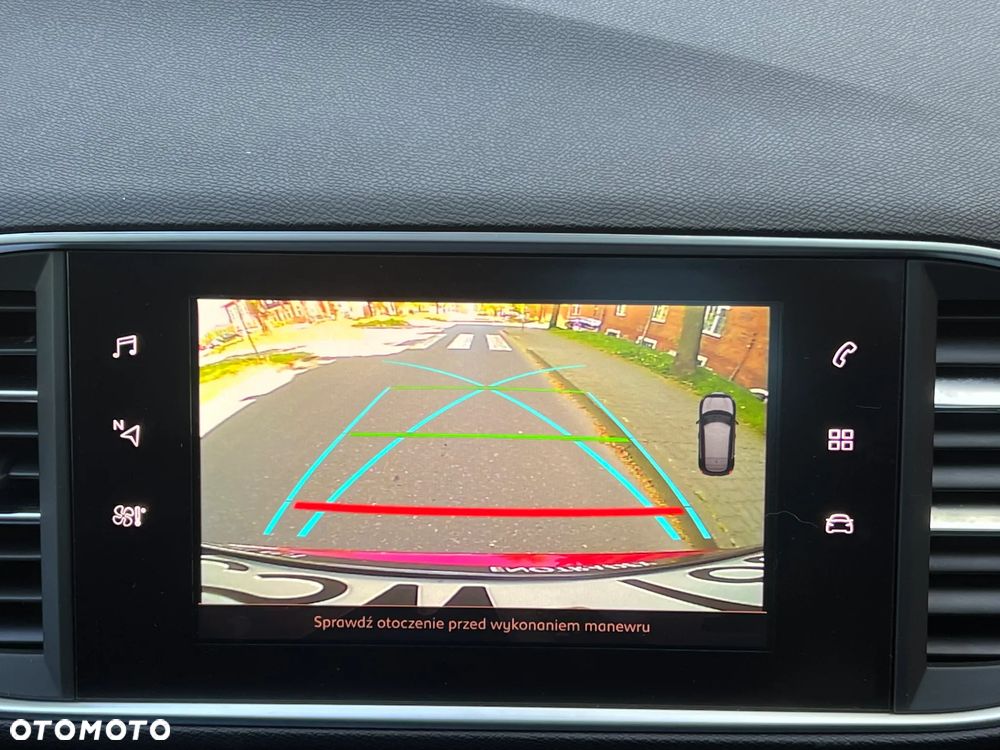 Peugeot 308 1.2 PureTech Allure S&S - 16