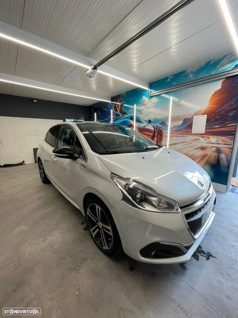 Peugeot 208 1.6 BlueHDi GT Line - 5