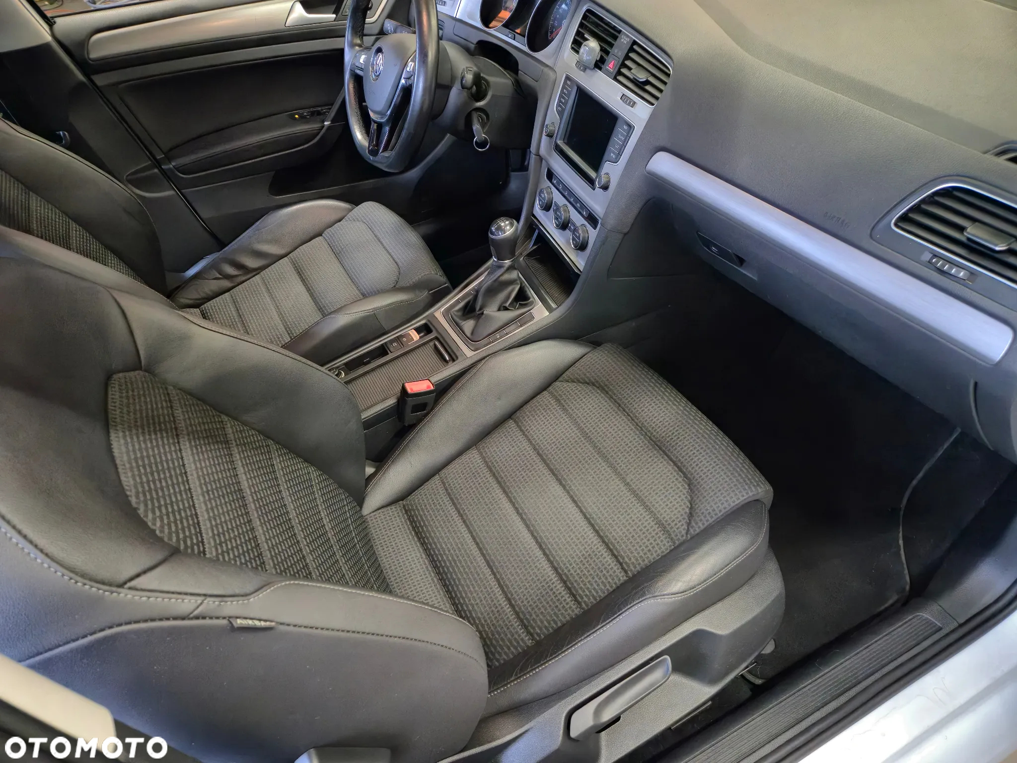 Volkswagen Golf 1.6 BlueTDI Comfortline - 15