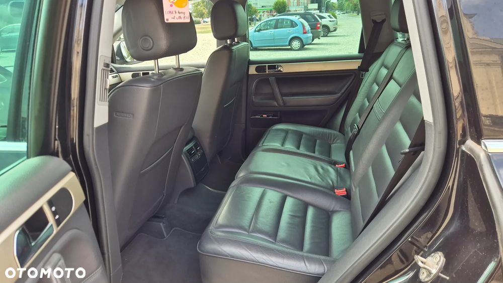 Volkswagen Touareg - 12