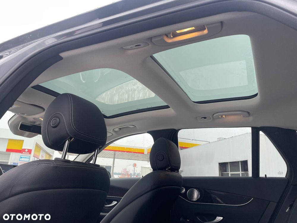 Mercedes-Benz GLC 300 4Matic 9G-TRONIC Exclusive - 28