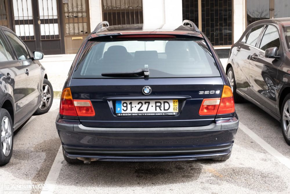 BMW 320 d Touring Séc.XXI - 8