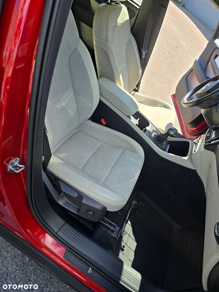 Volvo XC 40 T3 Momentum - 5