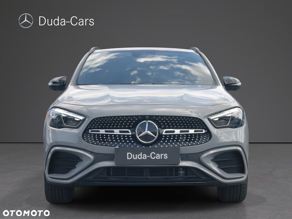 Mercedes-Benz GLA - 5