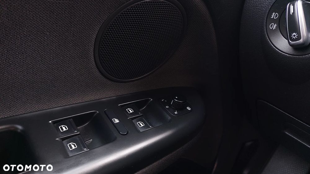 Volkswagen Golf Plus 1.6 Comfortline - 25