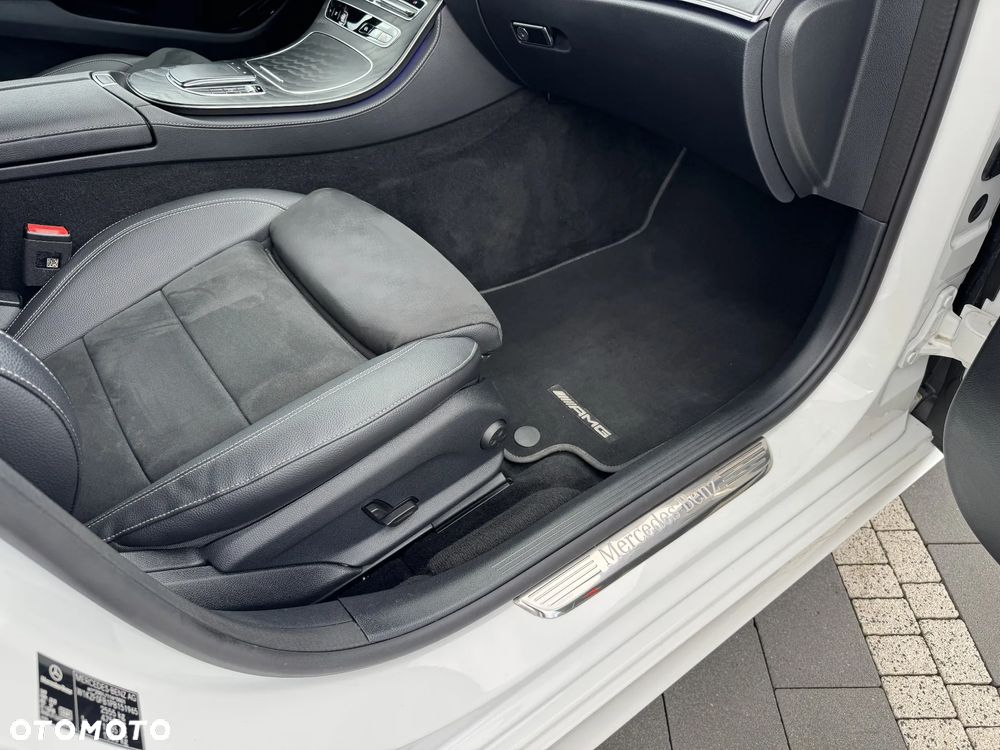 Mercedes-Benz Klasa E 220 d 4-Matic AMG - 30